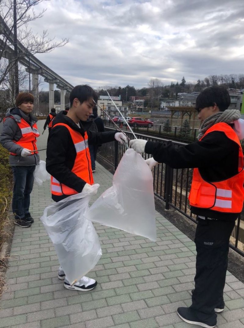 体育会所属学生による地域清掃を実施いたしました