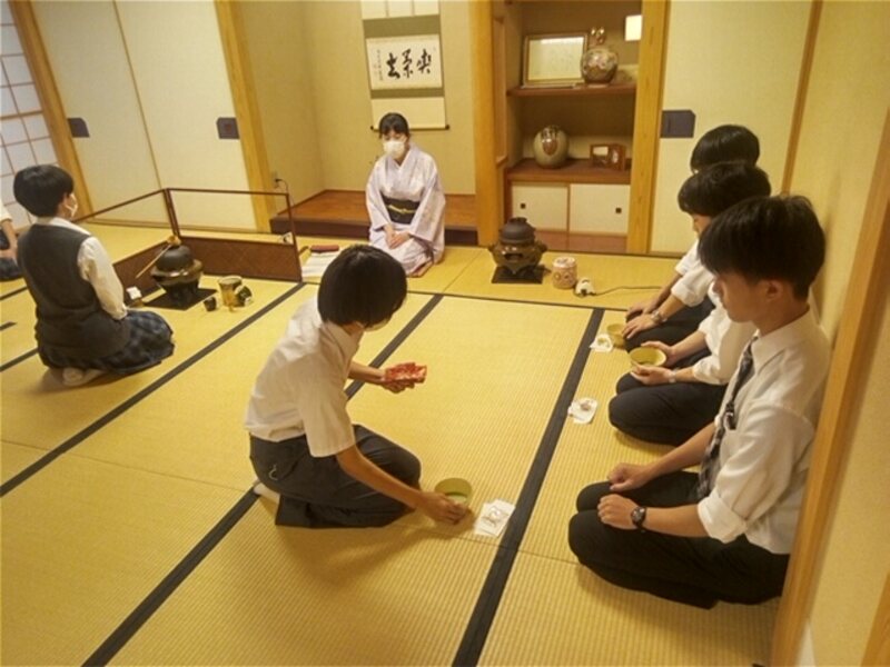 伝統文化体験授業(茶道)