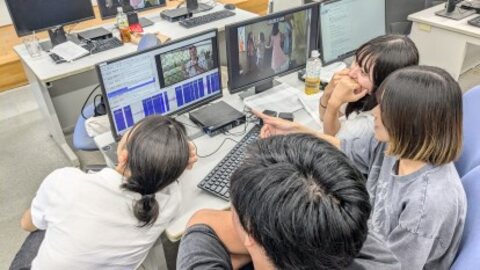映像翻訳の授業の様子