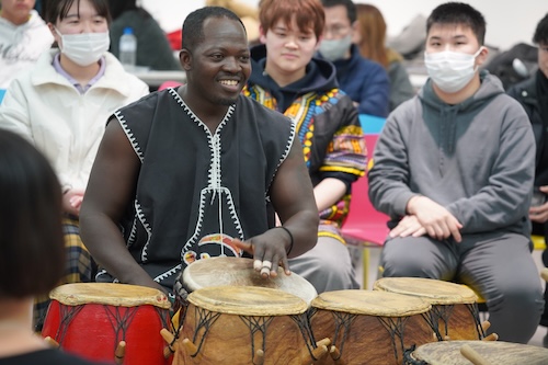 ウィンチェスター・ニー・テテ・ボイ氏