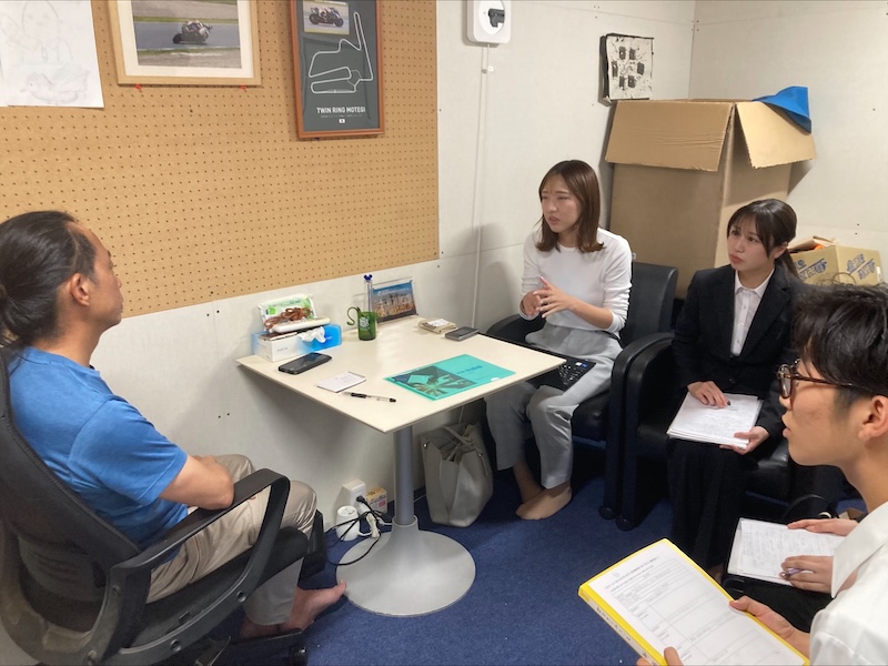 企業訪問時の様子