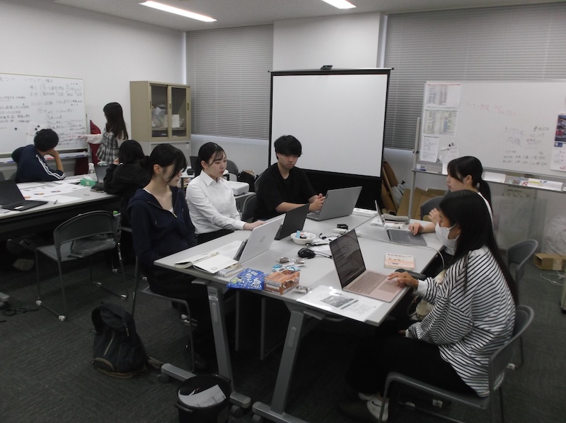 ゼミナール内での議論