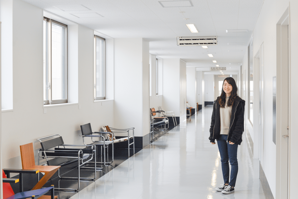 「デザインの力で社会の課題を解決する」デザイン学部4年生　加藤伶奈さんにインタビュー