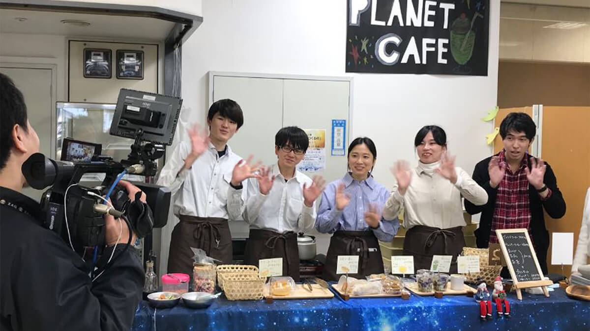 $an-.postimg.org imagesize:1278Pimpandhost ) あきる野市×明星大学 コラボレーション「AKIRUNO PLANET CAFE」を期間限定オープン | 明星大学地域交流マップ