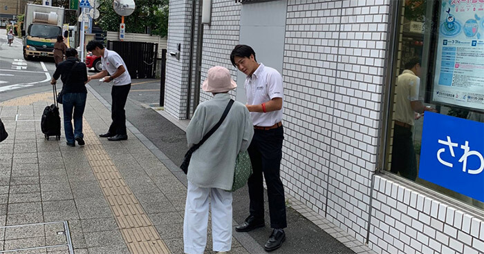 交通安全の呼びかけの様子2