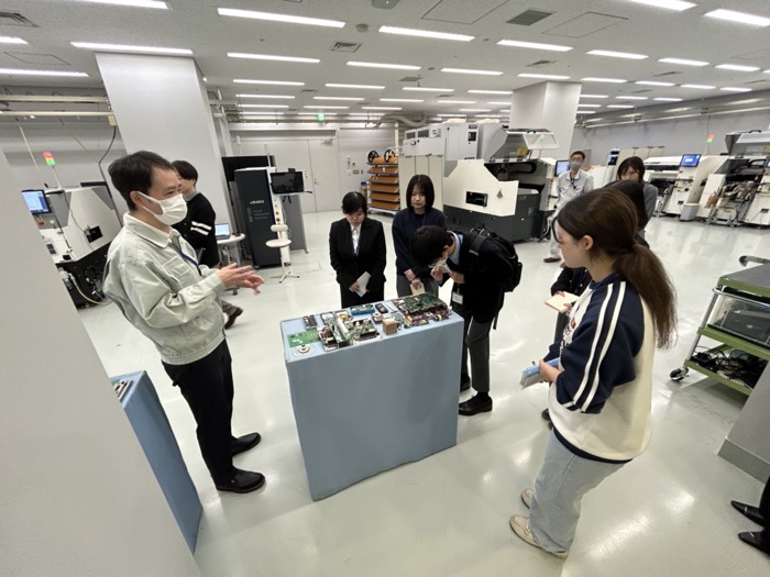 「多摩地域企業・団体見学ツアー」の様子（JUKI株式会社）01